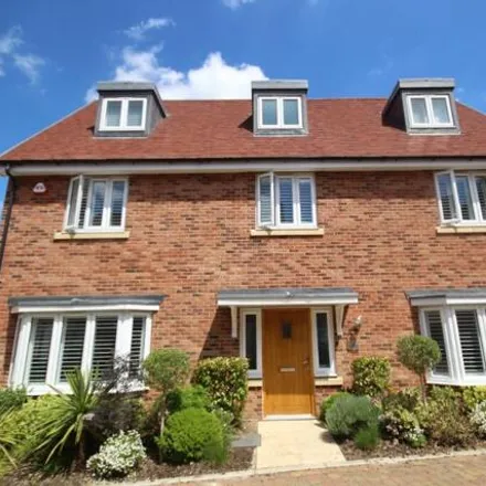 Rent this 5 bed house on Jasmine Close in Warley, CM13 3FL