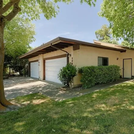 Buy this 6 bed house on 1713 Humboldt Avenue in Davis, CA 95616