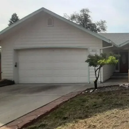 Buy this 3 bed house on 841 Lane Street in Yreka, CA 96097