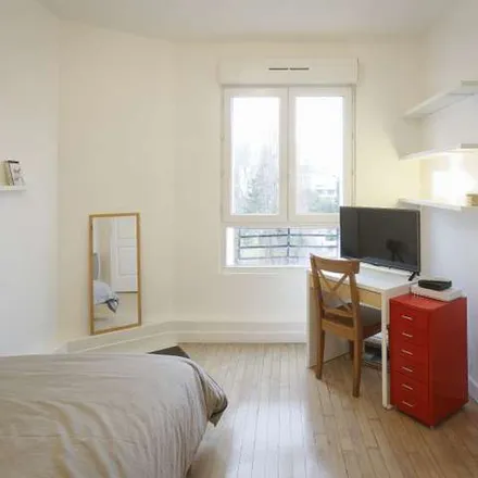 Image 4 - 27 Rue Parmentier, 92400 Courbevoie, France - Apartment for rent