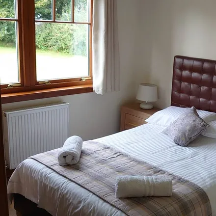 Rent this 3 bed house on Clackmannanshire in FK12 5AW, United Kingdom