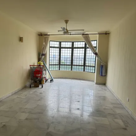 Rent this 3 bed apartment on unnamed road in Sungai Besi, 57000 Kuala Lumpur