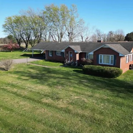 Image 1 - 1500 West Broadway Street, Mayfield, KY 42066, USA - House for sale