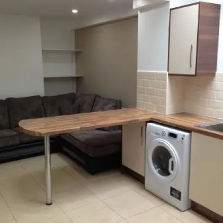 Rent this 6 bed apartment on Florence Buildings in Selly Oak, B29 6EH