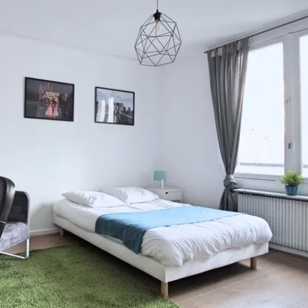 Rent this 1 bed apartment on 22 Rue Duret in 75116 Paris, France