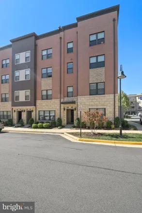 Image 2 - 20489 Milbridge Terrace, Ashburn, VA 20147, USA - Condo for sale