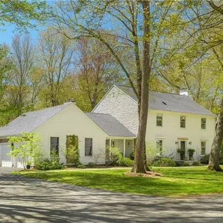 Buy this 4 bed house on 5 Boxwood Court in Barrington, RI 02806