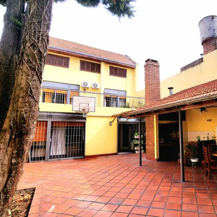Buy this 4 bed house on Marcos Sastre 3168 in Villa del Parque, C1417 FYN Buenos Aires