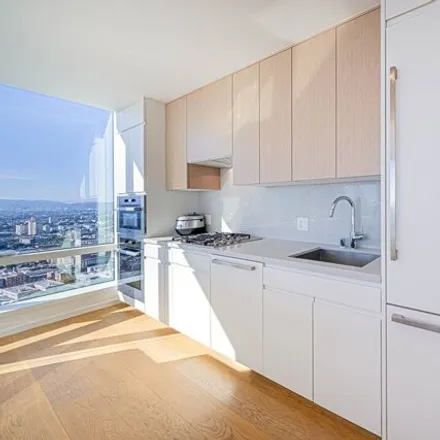 Image 6 - Metropolis Residential Tower II, Francisco Street, Los Angeles, CA 90017, USA - Condo for sale