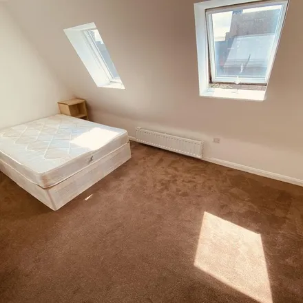 Rent this 1 bed apartment on Holloway Road in London, N5 1PF