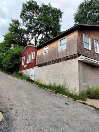 Image 2 - 1102 East Street, Wilkinsburg, PA 15221, USA - House for sale