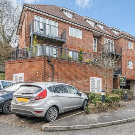 Rent this 2 bed apartment on Wycombe Islamic Society in Totteridge Road, High Wycombe