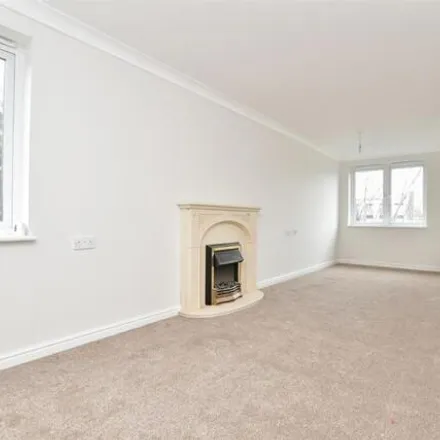 Buy this 1 bed apartment on 28 Massetts Road in Horley, RH6 7PR