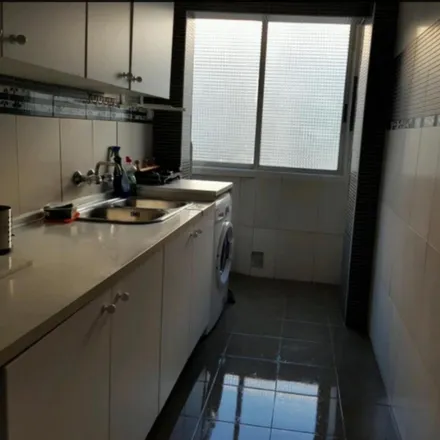 Image 5 - Col·legi Trafalgar, Carrer de Rodrigo de Pertegàs, 46023 Valencia, Spain - Apartment for rent