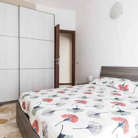 Rent this 4 bed room on Isa e chiara in Via Luigi Pulci, 20126 Milan MI