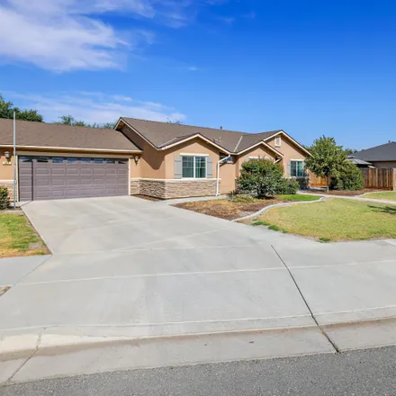 Buy this 3 bed house on 467 Descanso Bay Court in Tulare, CA 93274