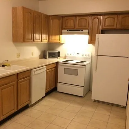 Image 6 - 1738 Beacon St Apt 1, Brookline, Massachusetts, 02445 - Apartment for rent