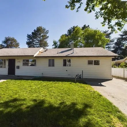Buy this 3 bed house on 374 Cottonwood Drive in Richland, WA 99352
