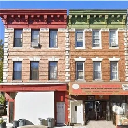 Image 1 - 958 Rogers Avenue, New York, NY 11226, USA - House for sale