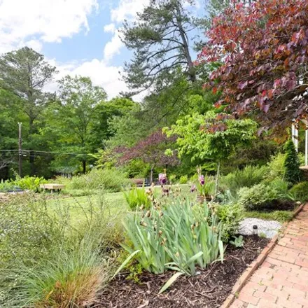 Image 3 - 610 Caswell Road, Estes Hills, Chapel Hill, NC 27514, USA - House for sale