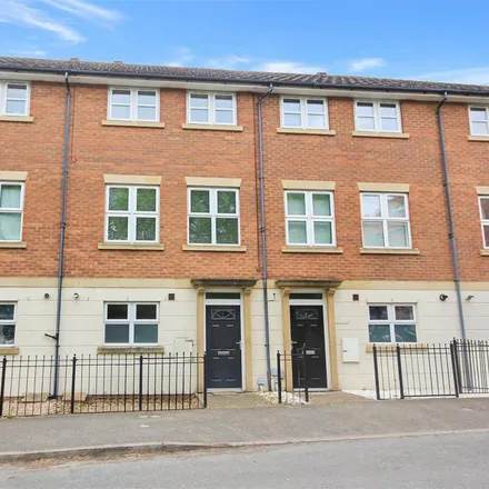 Rent this 4 bed townhouse on Park Road Stores in 50 Park Road, Rushden