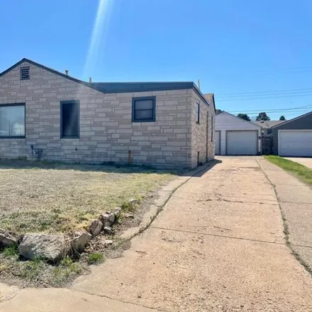 Rent this 3 bed house on 1431 Jennings Street in Borger, TX 79007