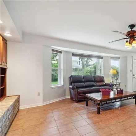 Image 6 - 3954 Peach Tree Court, Tall Timbers, New Orleans, LA 70131, USA - House for sale