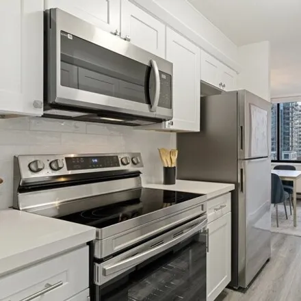Image 5 - Royal Crest Condominium, 2100 3rd Avenue, Seattle, WA 98121, USA - Condo for sale