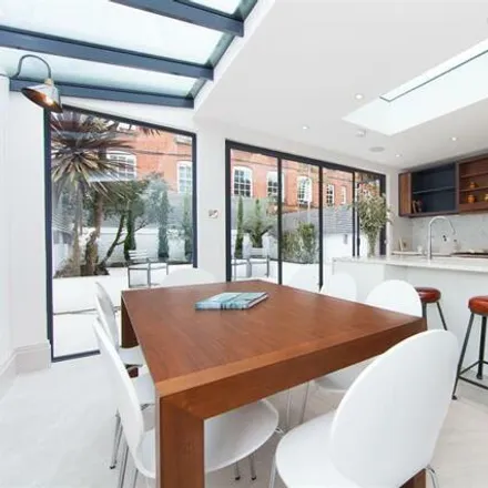 Image 2 - 22 Sedlescombe Road, London, SW6 1RB, United Kingdom - House for sale