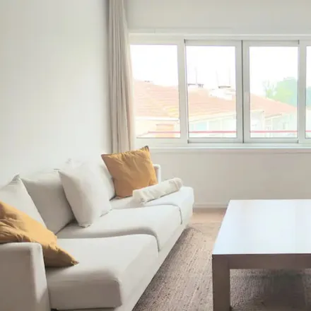 Rent this 2 bed apartment on Rua 14 de Outubro 363 in 4430-047 Vila Nova de Gaia, Portugal