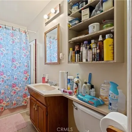 Image 9 - 657 West Century Boulevard, Los Angeles, CA 90044, USA - House for sale