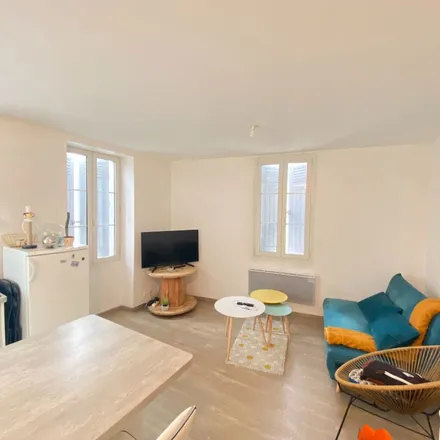 Rent this 3 bed apartment on Douze in Rue des Frères Robert et Gérard Darbins, 40000 Mont-de-Marsan
