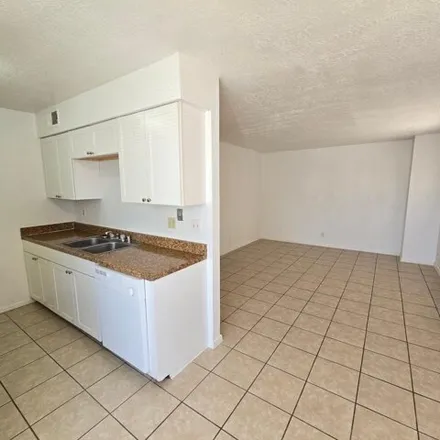 Image 8 - 3574 Lafayette Drive Northeast, Albuquerque, NM 87107, USA - House for rent