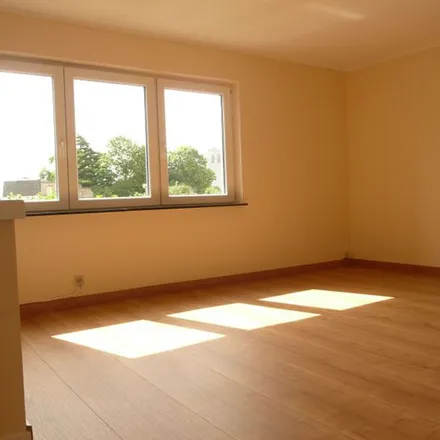 Rent this 1 bed apartment on Rue Henri Vieuxtemps 1B in 4000 Liège, Belgium