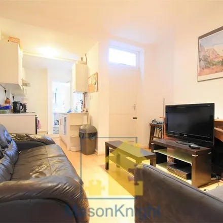 Image 2 - 41 Winnie Road, Selly Oak, B29 6JU, United Kingdom - Townhouse for rent