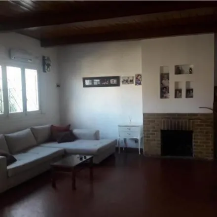 Buy this 3 bed house on Crisólogo Larralde 1701 in Partido de Morón, Castelar