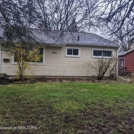 Buy this 3 bed house on 2053 Pleasant View Avenue in Lansing, MI 48910