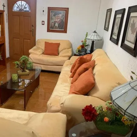 Buy this 3 bed apartment on El Tortón in Avenida Mosqueta, Cuauhtémoc