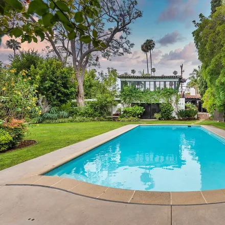 Rent this 7 bed house on 723 North Elm Drive in Beverly Hills, CA 90210