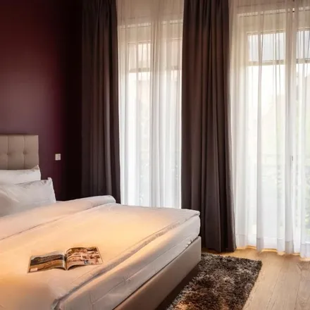 Rent this 2 bed apartment on Am Alten Amtsgericht 3 in 40213 Dusseldorf, Germany