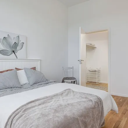 Rent this 2 bed apartment on Jaktfalksvägen in 302 61 Halmstad, Sweden