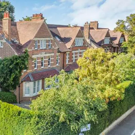 Buy this 7 bed duplex on Frenchay Road in Central North Oxford, Oxford