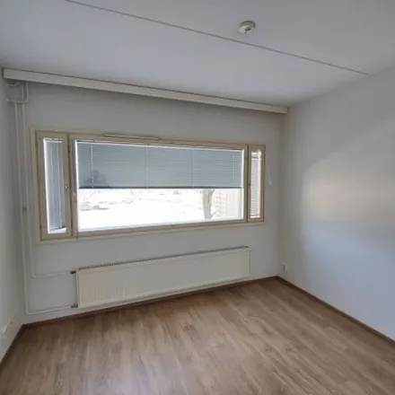 Rent this 4 bed apartment on Simonkyläntie in 01390 Vantaa, Finland
