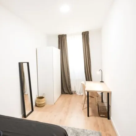 Rent this 7 bed room on El Rincón de Tirso in Plaza de Tirso de Molina, 7