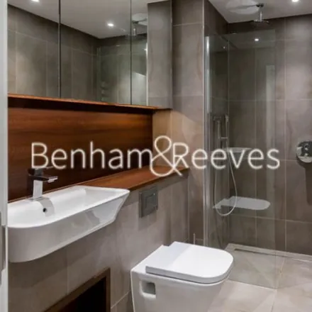 Image 7 - Dickens Street, London, SW8 3EQ, United Kingdom - Apartment for rent