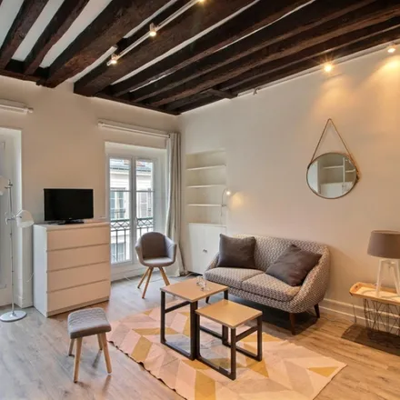 Image 5 - 28 Rue Godot de Mauroy, 75009 Paris, France - Apartment for rent