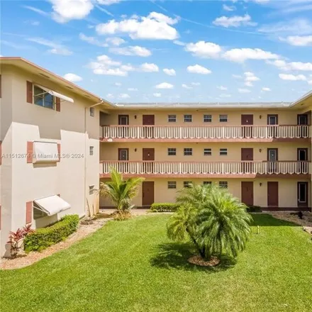 Image 2 - 1189 Hillcrest Court, Hollywood, FL 33021, USA - Condo for sale