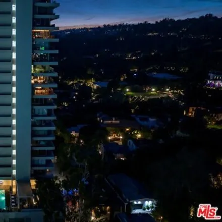 Image 4 - Sierra Towers, 9255 Doheny Road, West Hollywood, CA 90069, USA - Condo for sale