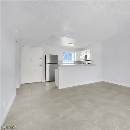 Image 4 - 5386 Prince Scotty Street, Paradise, NV 89119, USA - Condo for sale