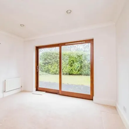Image 3 - Sheerwater Avenue, Runnymede, KT15 3DS, United Kingdom - House for sale